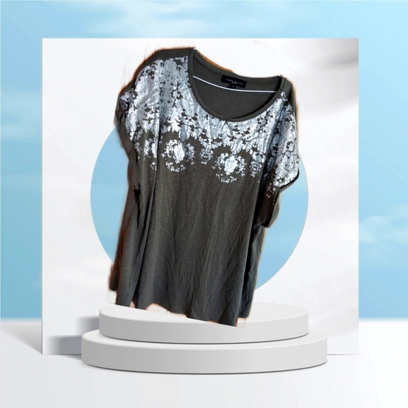 Como Black Tops - NWOT. Plus Size Como Black Women's Top. Green with Silver